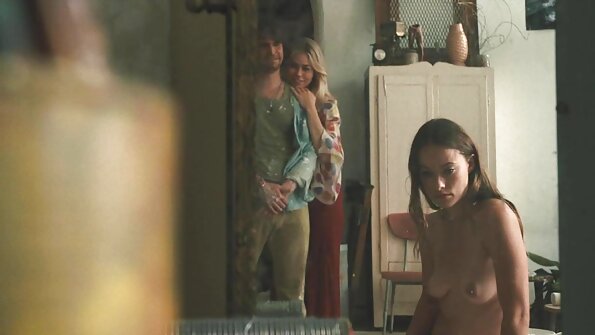 Jeska Vardinski bierze ogromne niebieskie ostry sex filmy porno za darmo dildo i wkłada je głęboko w swoją cipkę. Pokochasz jej jęk, gdy dochodzi!