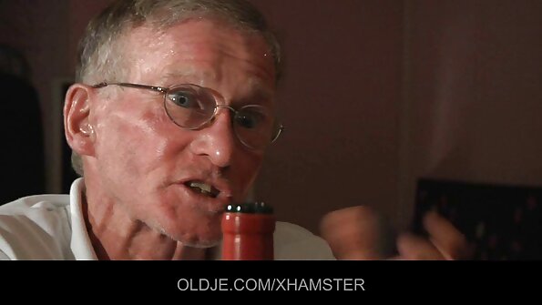 Pożądliwa rudowłosa amatorska dziewczyna zaczepiona na ulicy i źle trzymana ostry sex filmiki w samochodzie