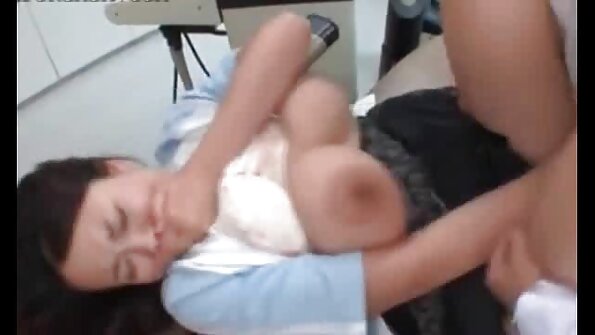 Christine Mendoza zdejmuje elegancką sukienkę i pokazuje swoje krągłe ciało ostry sex filmiki za darmo