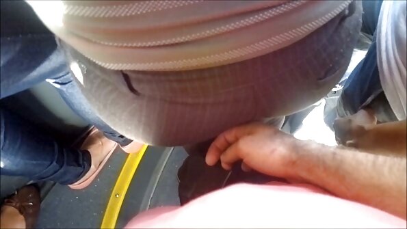 Brooke Skye i ostre darmowe filmy porno jej seksowna blond przyjaciółka kochają się na kanapie