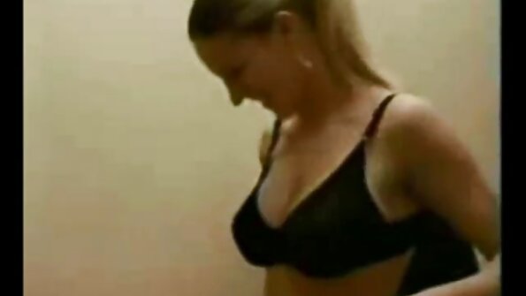 Shyla Jennings masturbuje się dużym darmowe filmy ostry sex szklanym dildem