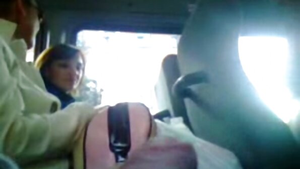 Kristi z FDAU University potrząsa okrągłym tyłkiem przed ostry sex darmowe filmy kamerą internetową